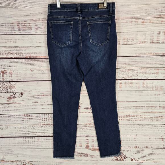 Earl Women's Skinny Ankle Embroidered Crop Jeans Size 10 Tapered Raw Hem - Picture 2 of 11